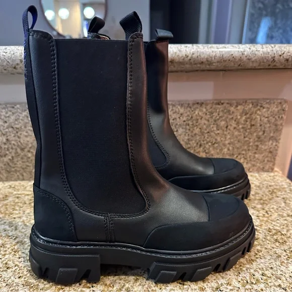 Ganni Black Lug-Sole Chelsea Boots - Picture 5 of 5